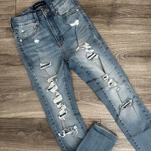 Brand: Aeropostal
Size: 4 Reg
Color: Light blue
Súper High Rise Jegging